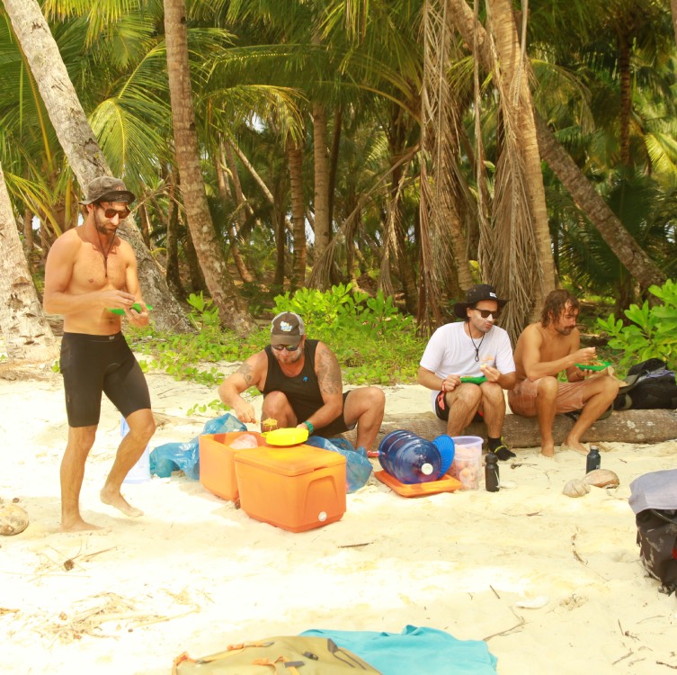 repas surfcamp mentawai