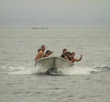 Retour vers le camp mentawai