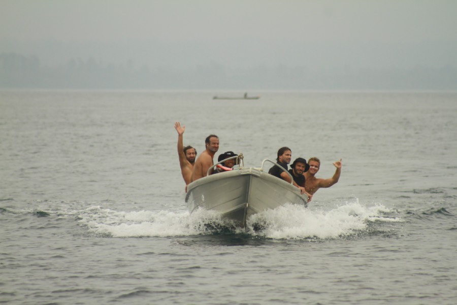 le bateau du surf camp au mentawai