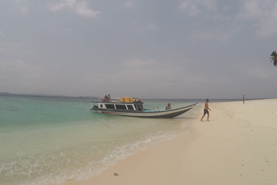 boat trip mentawai surf camp